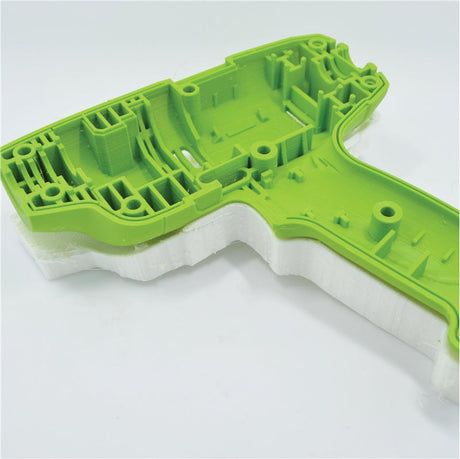 Ultimaker又推出了新款的支撐線材Breakaway，到底它的特色跟用處如何呢? 今天就要來帶大家實際體驗列印搭配分離線材的好處囉!