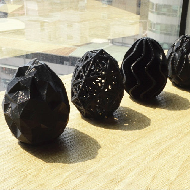 近期3DMart引進了許多新的3D列印線材，包括Polymaker推出的Polylite PLA、Polyflex彈性線材等，這次要向各位介紹的是Polymaker推出的Polylite PLA黑色3D列印線材，明天...
