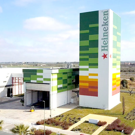 「海尼根」Heineken擁有全球150多間生產工廠，仍追求更高效率、開啟3D列印的探索之路。海尼根如何使用Ultimaker直接改善生產製程、降低80%的成本？影片直擊帶你看！