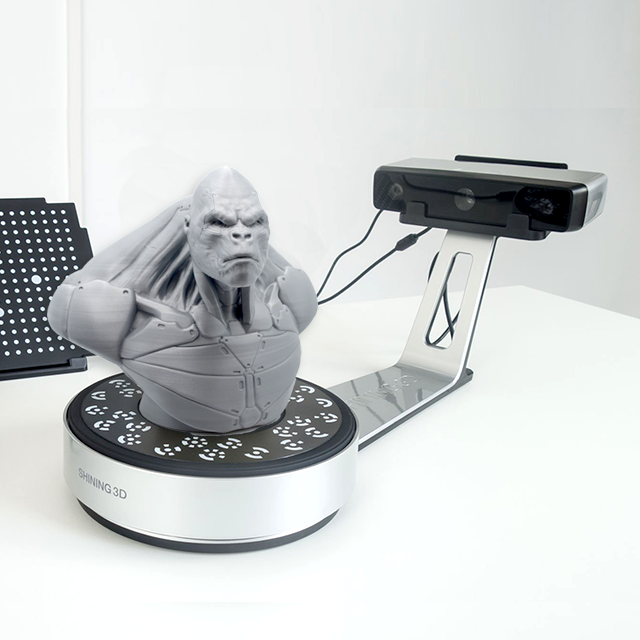 Shining系列3D掃描器中，「EinScan SE」與「EinScan SP」兩款非常相似，掃描速度、精度卻相差1倍？今天就要透過開箱實測結果，影片實錄直接看！