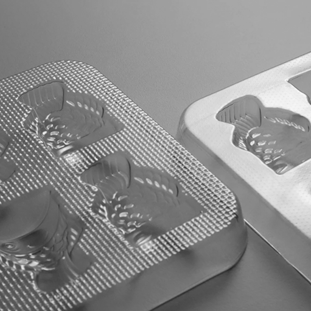 真空吸塑不夠貼合？模具冷卻好難拆？現在無需再手動挖洞，且即使是90度切角物件造型也不怕，包覆效果完美緊密，提升脱模效果2法寶！