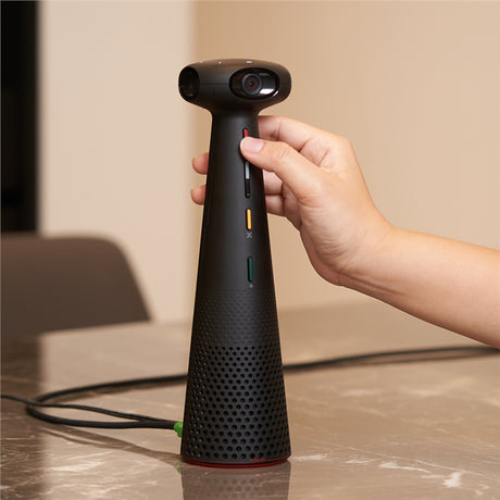 IPEVO TOTEM 360 會議攝影機 + 麥克風揚聲器運作中