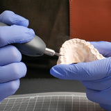 CtrlAX 超音波切割刀用在牙醫行業上