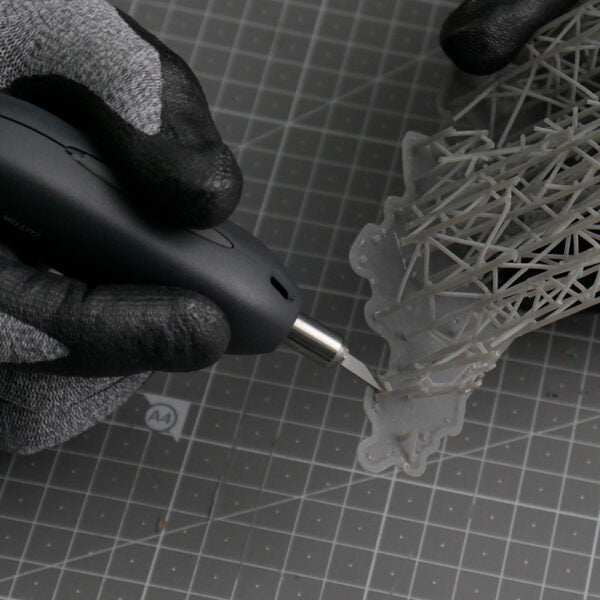 CtrlAX 超音波切割刀在切割支撐物