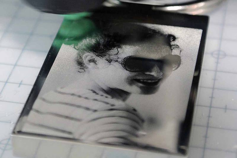 桌上型金屬雕刻機 METAZA MPX-90S - 成品